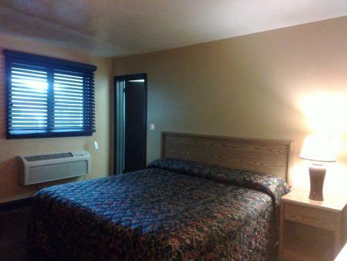 Motel Colonial Inn Mercer-grove City