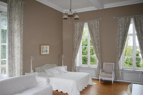 Bed & Breakfast Le Ch�teau De Philiomel