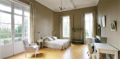 Bed & Breakfast Le Ch�teau De Philiomel