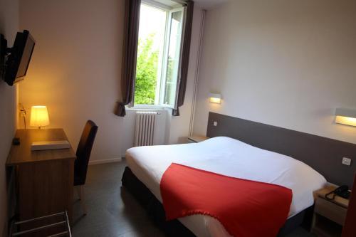 Logis L'arbousier - Hotel De La Paix