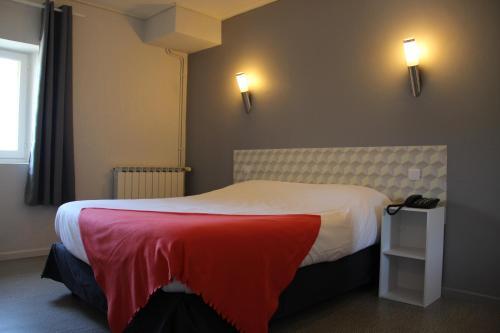 Logis L'arbousier - Hotel De La Paix