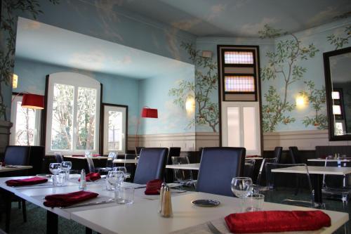 Logis L'arbousier - Hotel De La Paix