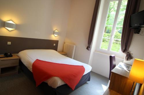 Logis L'arbousier - Hotel De La Paix
