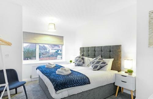Apartamento Pinewood Studios Bright 4 Bed 2 Bath House Near Slough