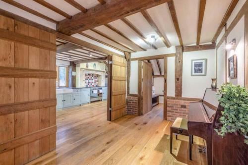 Dorney Barn - By The Accommodation Club