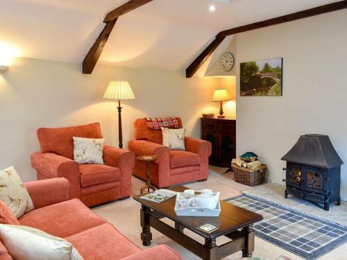 2 Swallowholm Cottages