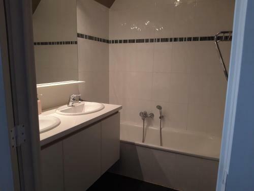 Apartamento Duplex Met Zwembad Neoportus