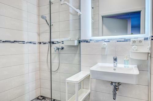 Hostal Pension Caf� Nina
