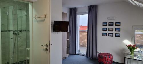 Hostal Pension Caf� Nina
