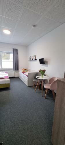 Hostal Pension Caf� Nina