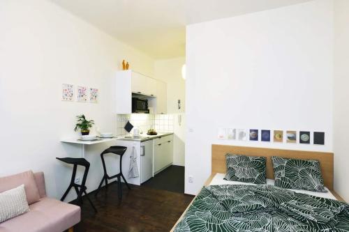 Lazy Sofa � Apartment