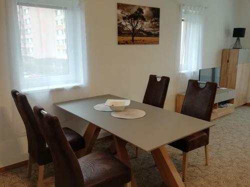 Apartm�ny U St?�brn�ch