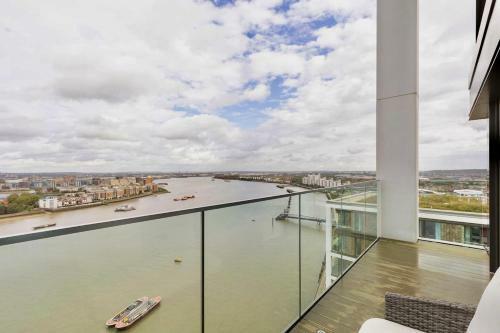 Apartamento Executive Waterfront Split Penthouse