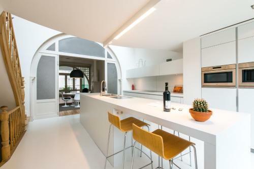Spacious Belle Epoque House With Free Parking