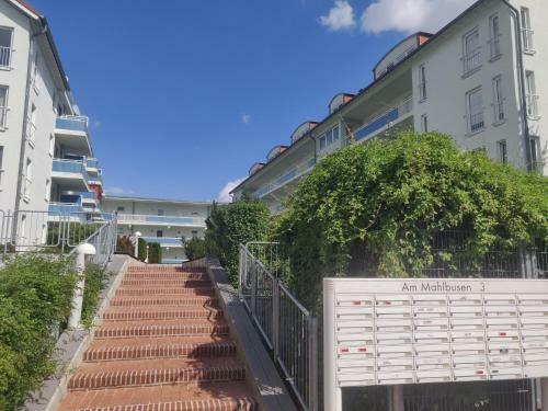 Apartamento Bright Maisonette Apt, 2 Baths, 2 Balcony, 200mbit, Dishwasher, Washdryer, Full Kitchen