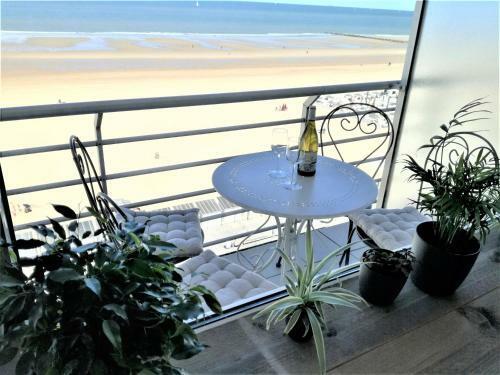 Apartamento L �