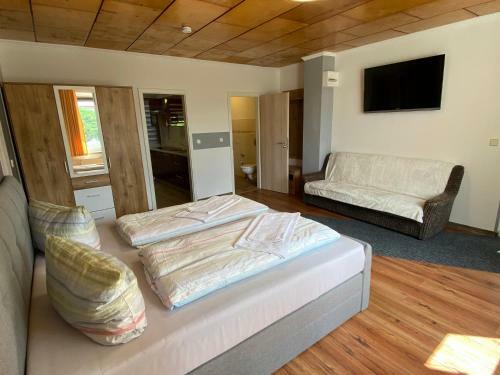 Albergue Pension Florion
