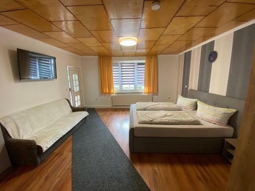 Albergue Pension Florion