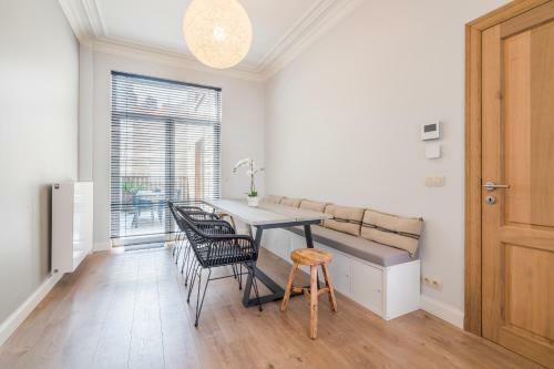 Luxurious, Updated, Warm & Stunning Home +terraces