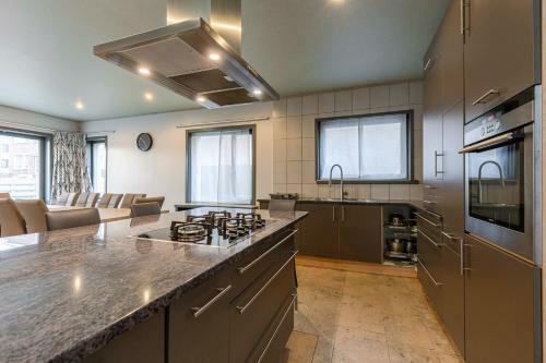 Spacious Villa Near The Beach