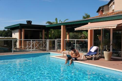 Hotel Abor