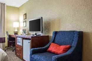 Hotel Quality Inn & Suites At Talavi