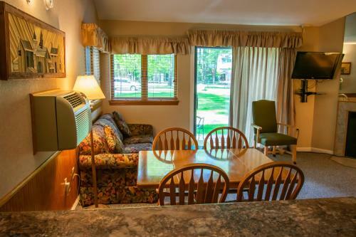 Hotel Attitash Mountain Village