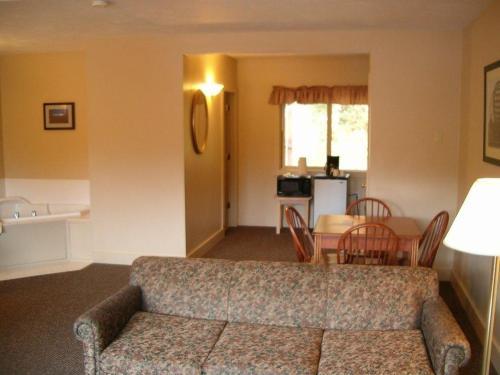 Attitash Motel