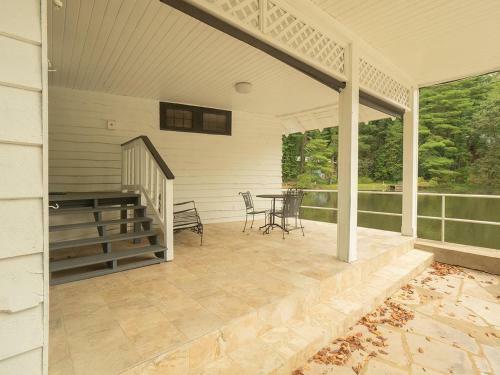 Mill House Lodge - Flat Rock