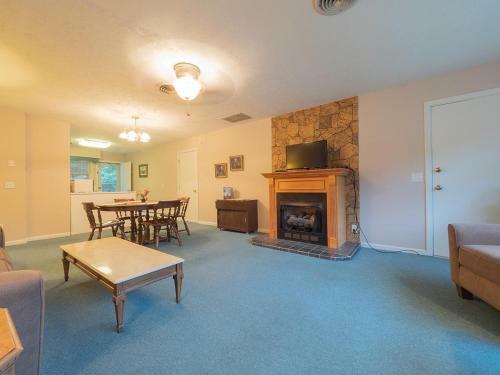 Mill House Lodge - Flat Rock