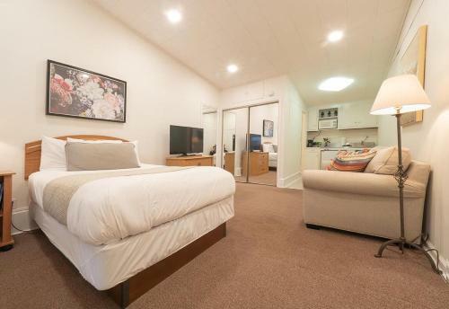 Mill House Lodge - Flat Rock
