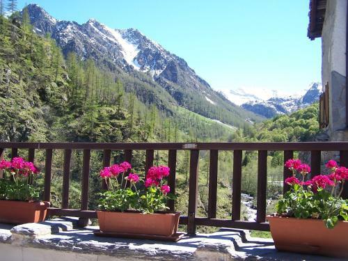 Hotel Locanda Degli Elfi E Ristorante Mascha Parpaja