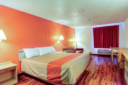 Motel 6 - Columbia
