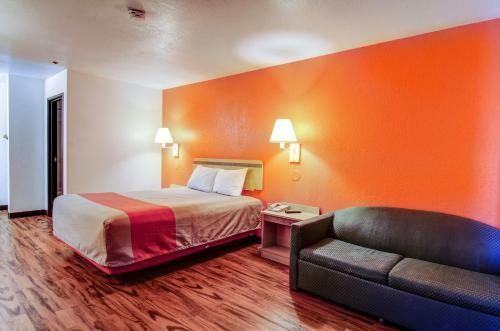 Motel 6 - Columbia