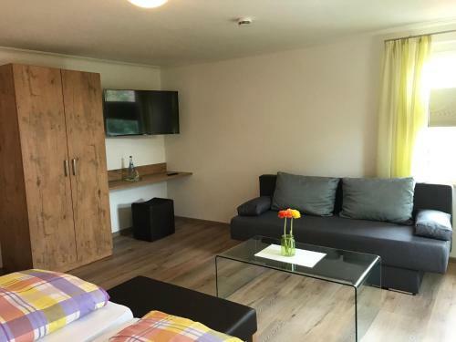 Posada Gasthof R�ssle Ochsenwang