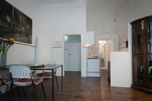 Apartamento Altbauwohnung Mit 3 B�dern (pb6)