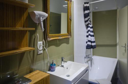 Apartamento Altbauwohnung Mit 3 B�dern (pb6)