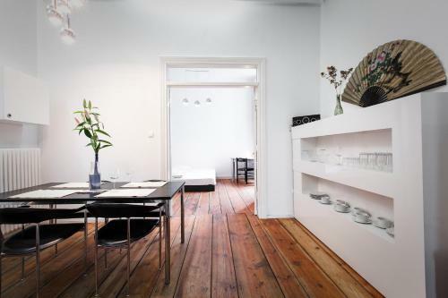 3 Bedroom Apartment (acere)