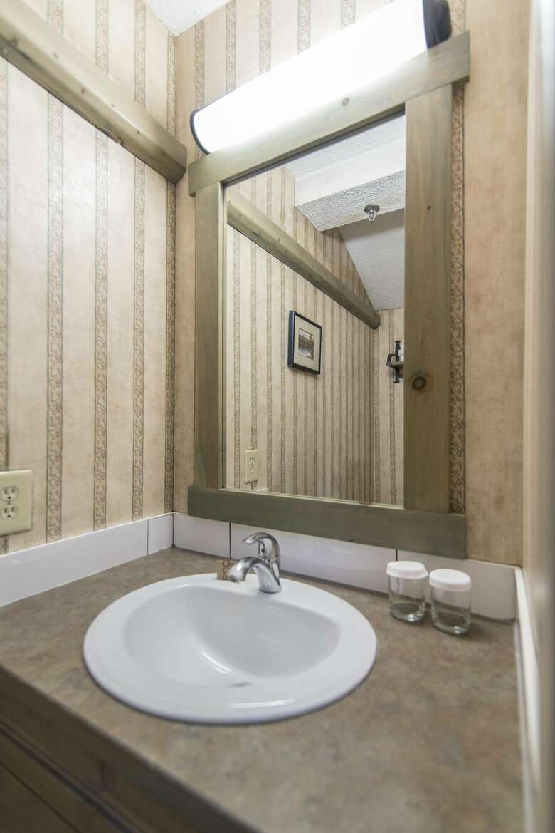 Hotel Douglas Fir Resort And Chalets
