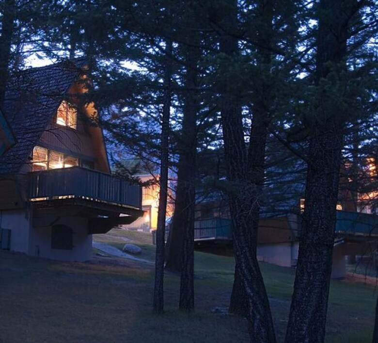 Hotel Douglas Fir Resort And Chalets