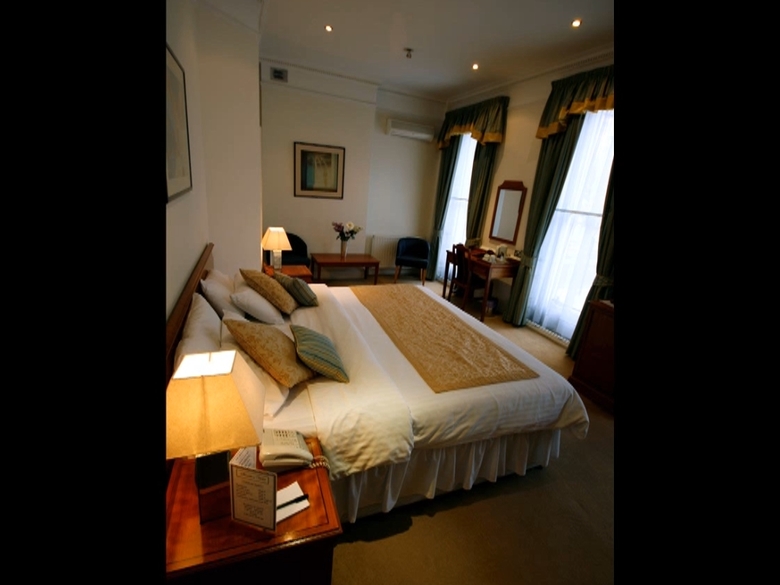 Staunton Hotel