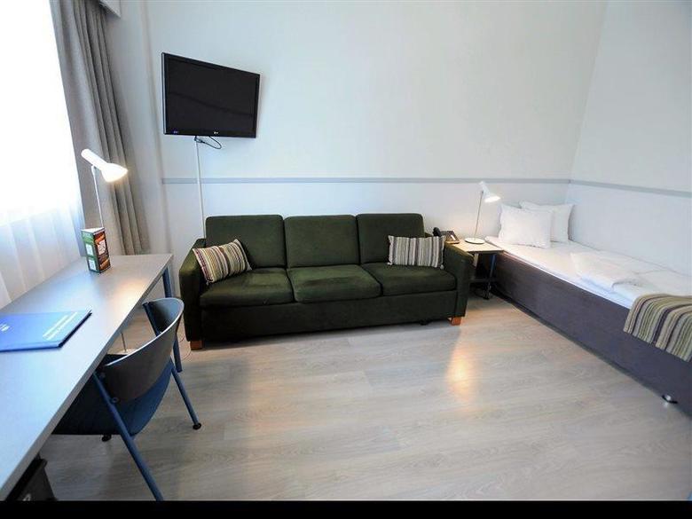 Airport Hotel Bonus Inn