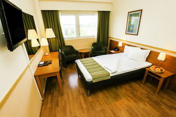 Airport Hotel Bonus Inn