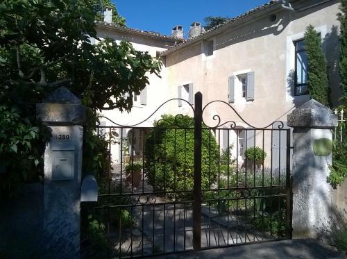Bed & Breakfast Le Mas Des L�nes
