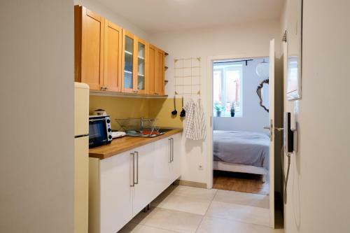 Beautiful Park Apartment For 4 Guests