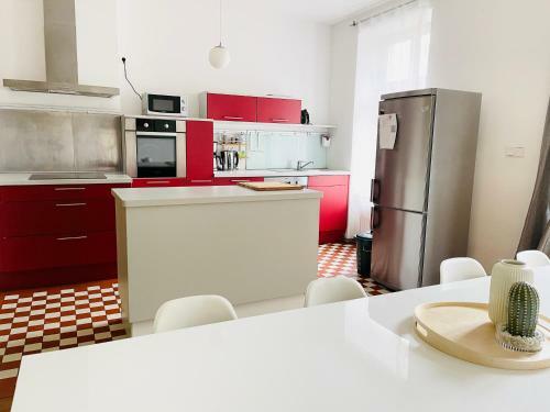 Nice City Apartment