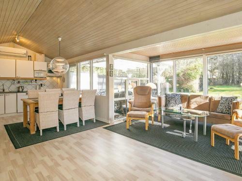 Holiday Home Vesl�s III
