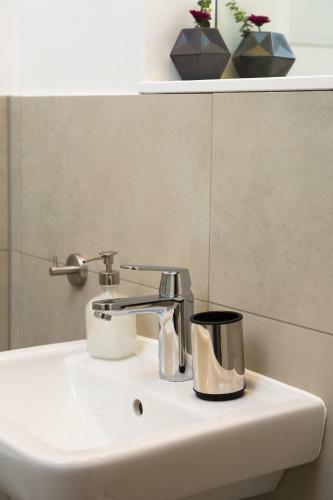 Upper Westside - 3 Bedroom Interior Designed Apartment By Bensimon Apartments