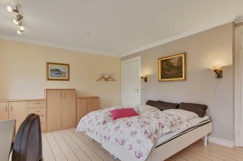 Hostal Kollund Rooms