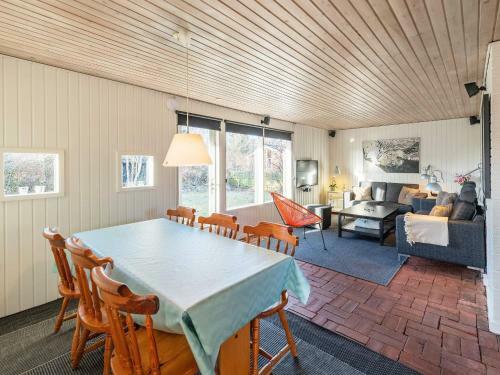 Holiday Home Tarm Lviii